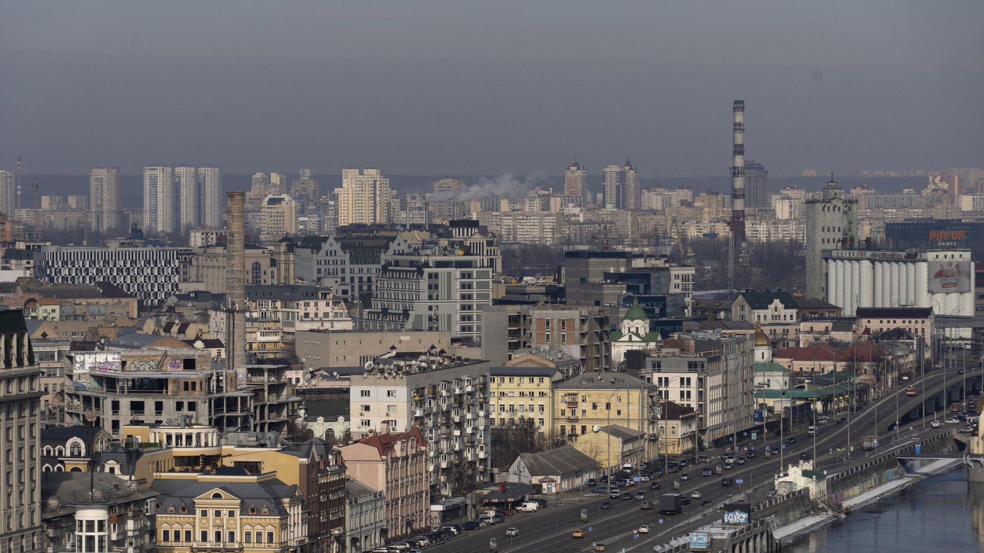 Воздушная тревога в шести областях Украины: причины и последствия