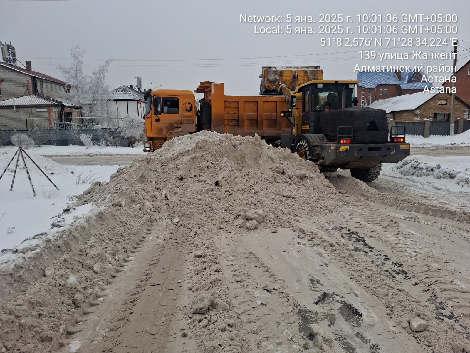 Более 38 тысяч кубометров снега вывезли из Астаны за один день