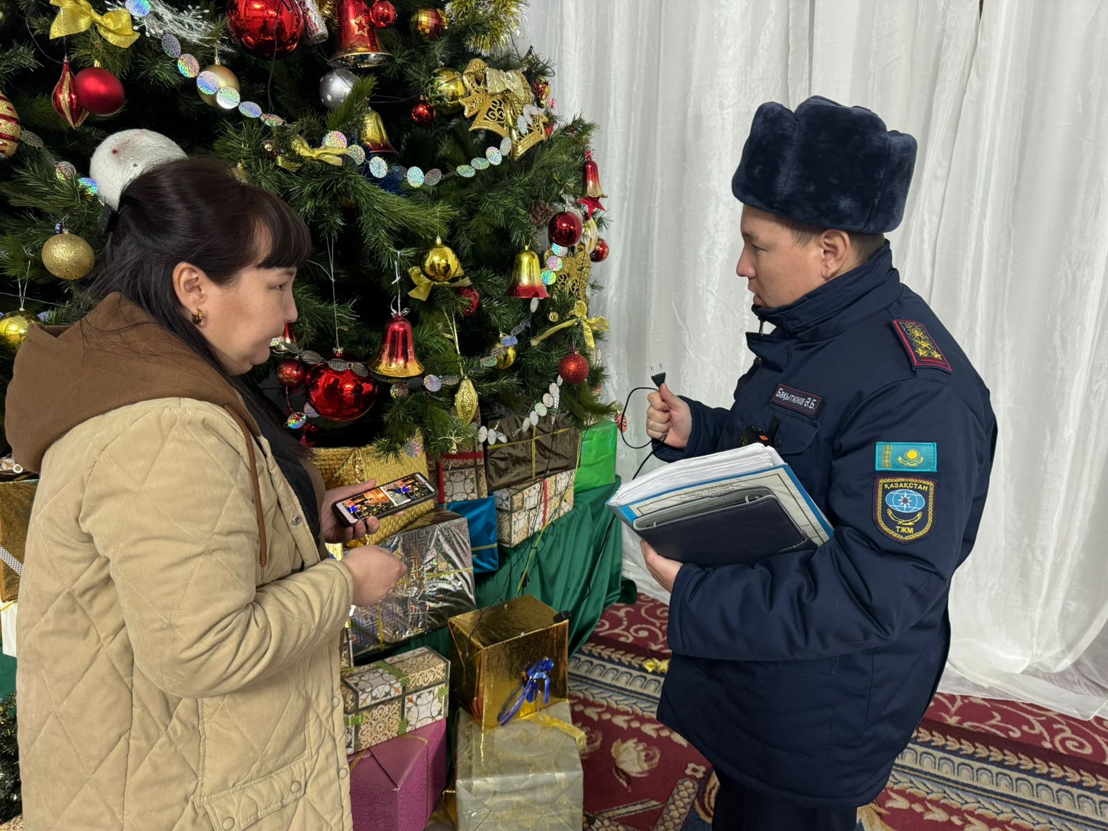 Советы МЧС: безопасная встреча Нового года.